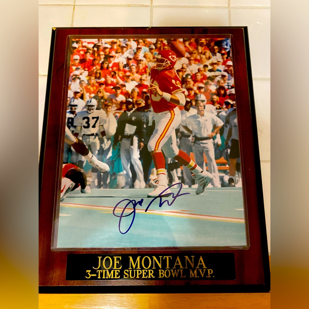 Beautiful Joe Montana Autograph Plaque